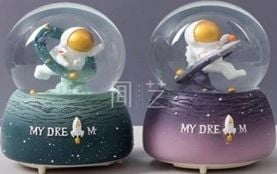 Astronot Kar Küresi Orta Boy
