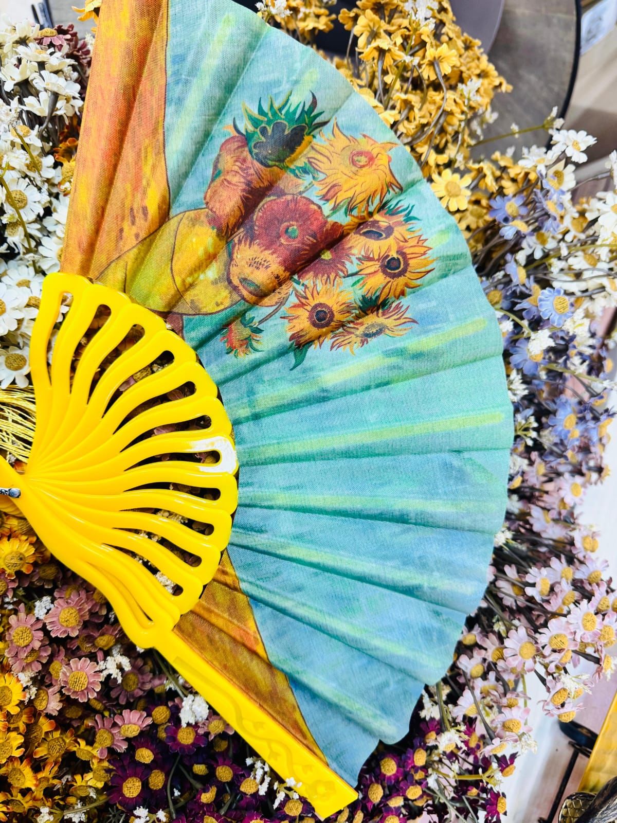 Plastik Desenli Yelpaze