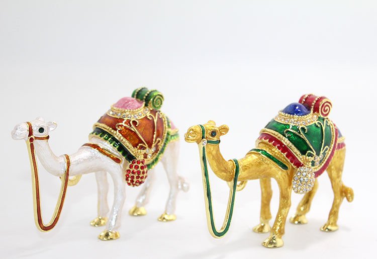 Swarovski Taşlı Tekli Deve Figürü Model 4