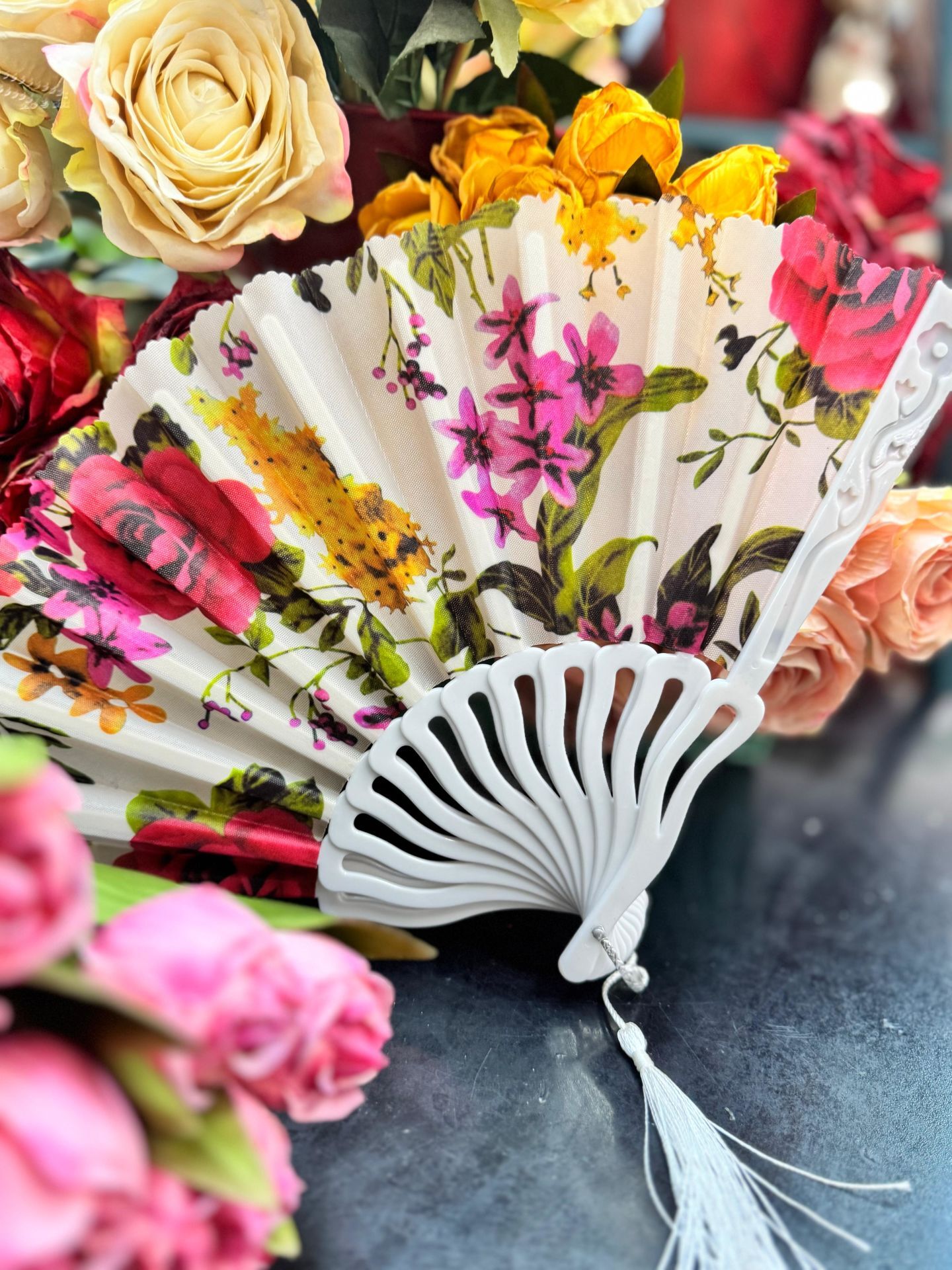 Plastik Desenli Yelpaze