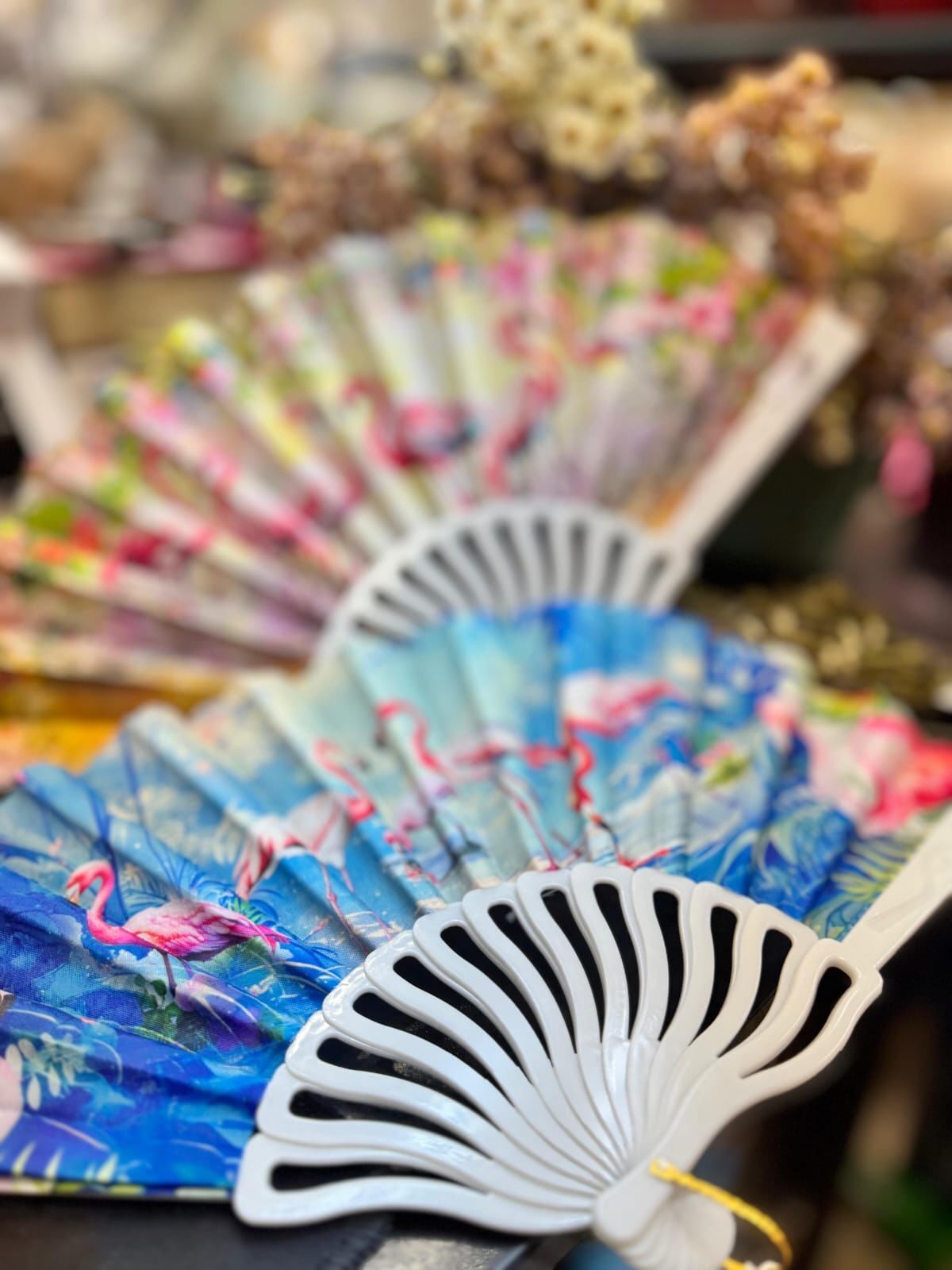 Plastik Desenli Yelpaze