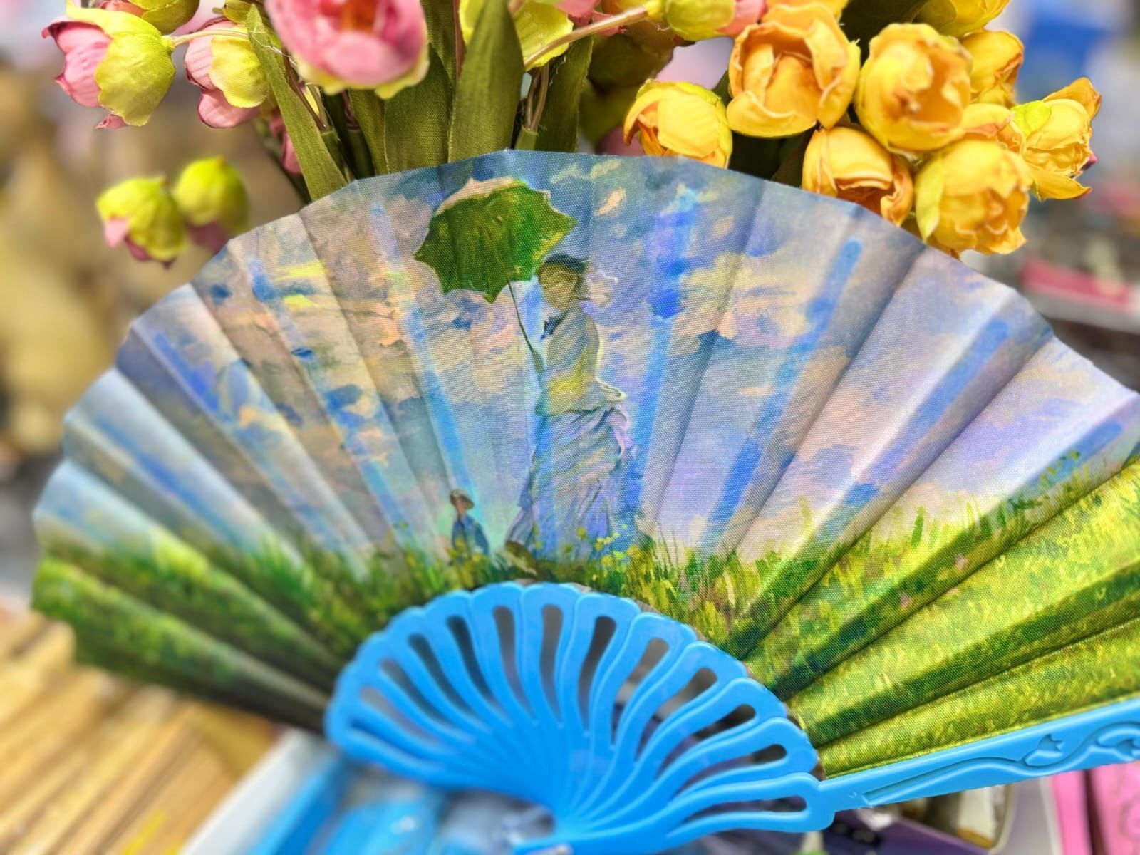 Plastik Desenli Yelpaze