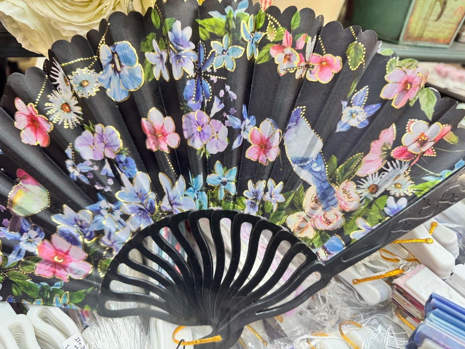 Plastik Desenli Yelpaze