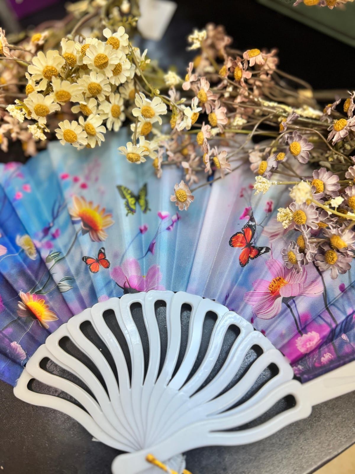 Plastik Desenli Yelpaze