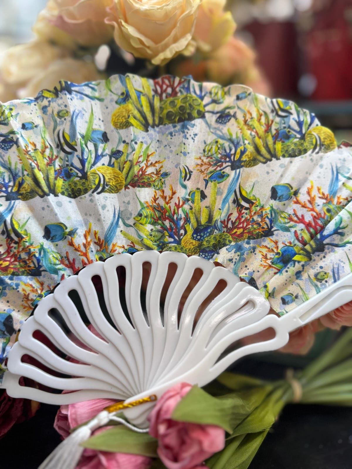 Plastik Desenli Yelpaze