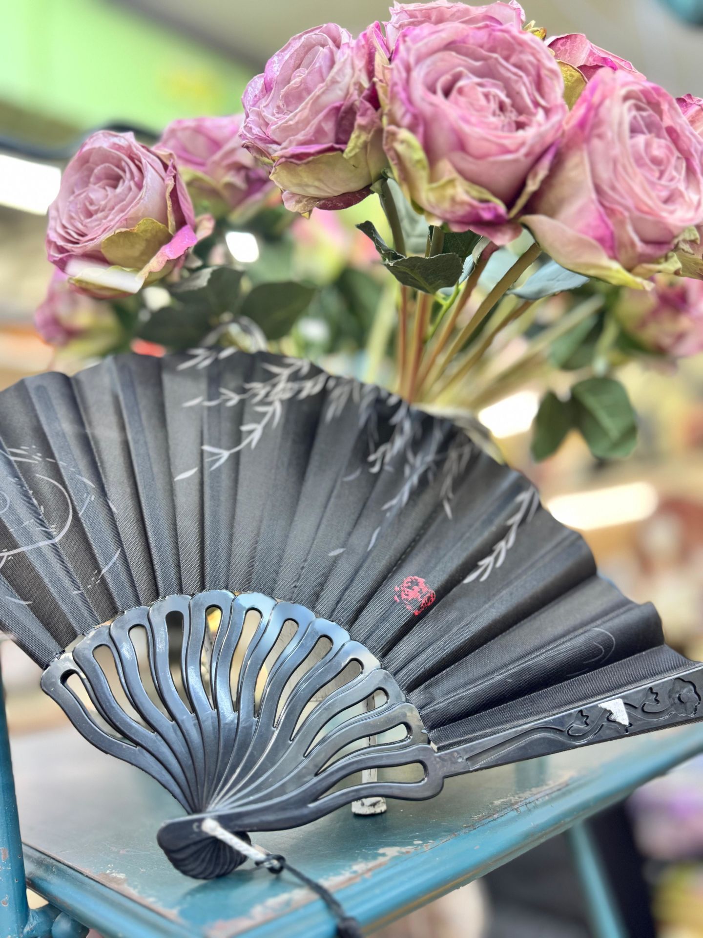 Plastik Desenli Yelpaze