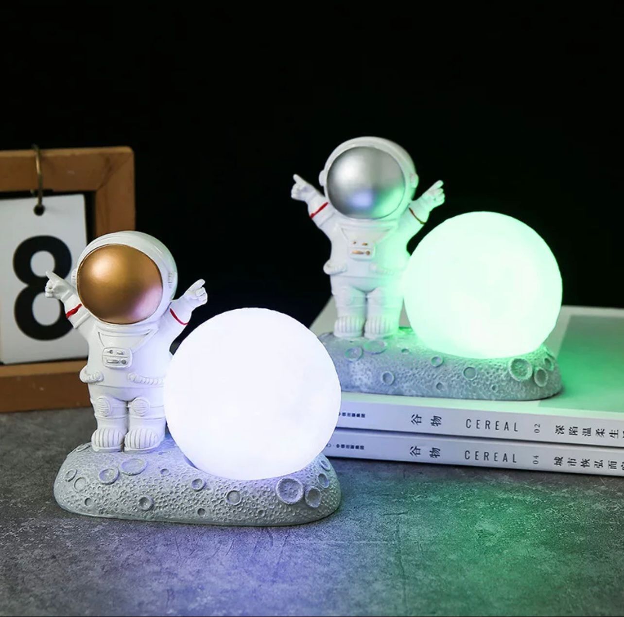 3D Sevimli Astronot ve Ay Dekoratif Lamba