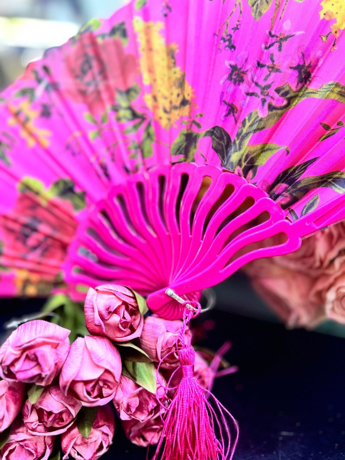 Plastik Desenli Yelpaze