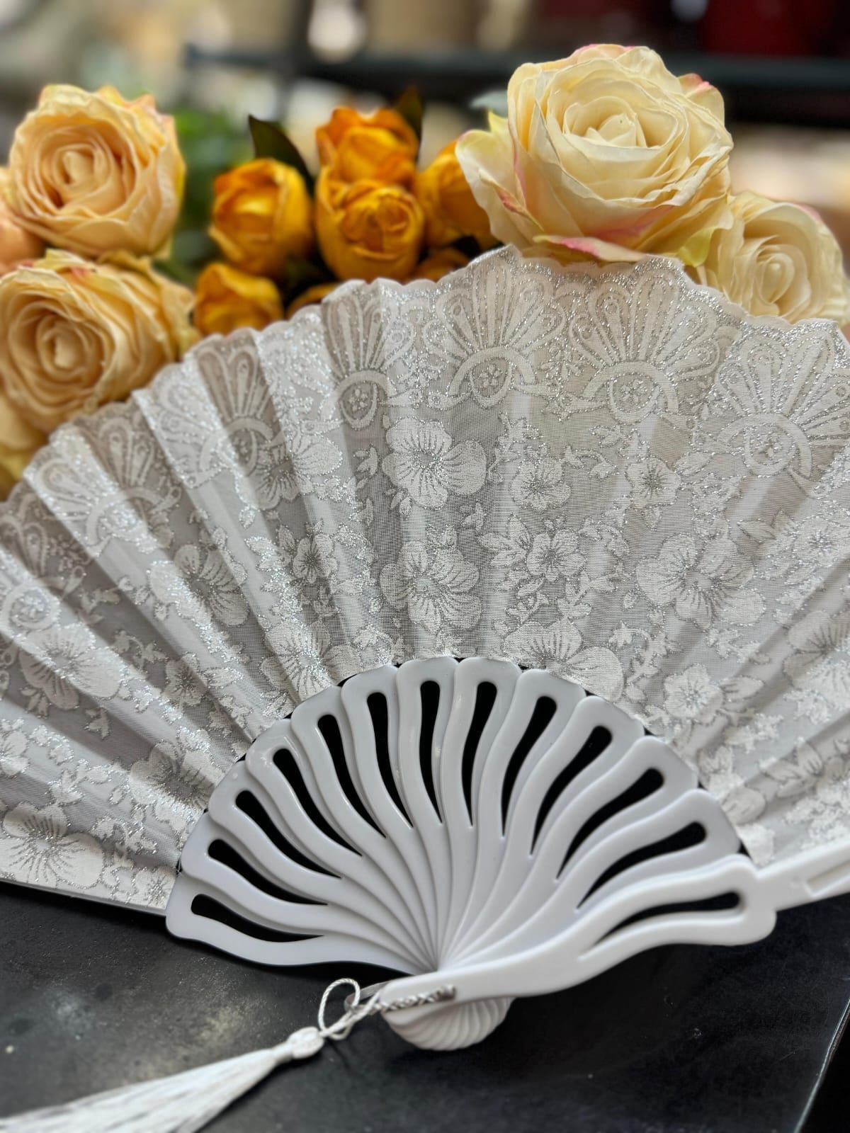 Plastik Desenli Yelpaze