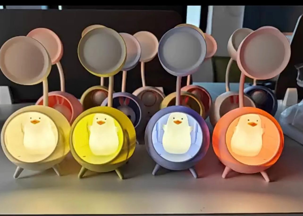 Penguen Modelli Şarjlı Masa Lambası