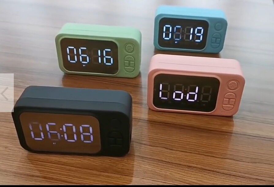 Bluetooth Hoparlörlü Şarjlı Radyolu Alarmlı Led Dijital Masa Saati