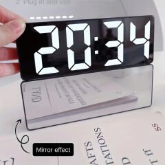 Dijital Sese Duyarlı Alarmlı Masa Saati