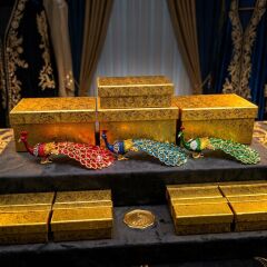 Swarovski Taşlı Tavuskuşu Biblosu 1 Adet