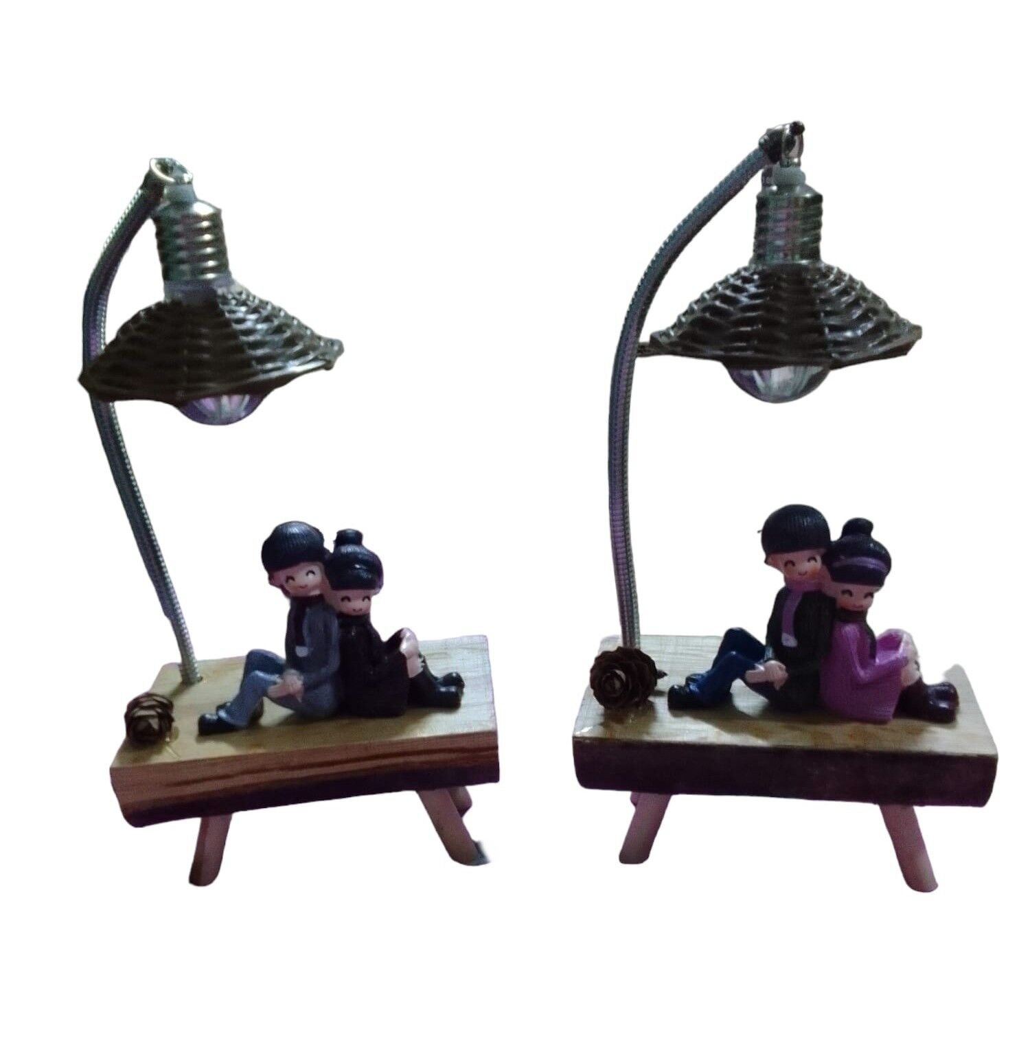 Sokak Lambası Altındaki Sevgili Çift Işıklı Biblo