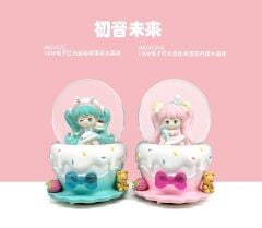 Karakterli Işıklı Müzikli Püskürtmeli Büyük Boy Kar Küresi