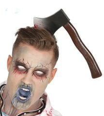 Kafaya Saplanmış Kanlı Balta Şaka Tacı