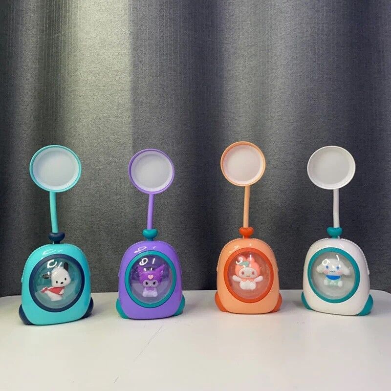 Fanus İçinde Karakterli Masa Lambası