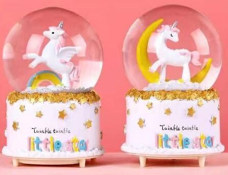 Unicorn Temalı Işıklı Müzikli Püskürtmeli Büyük Boy Kar Küresi