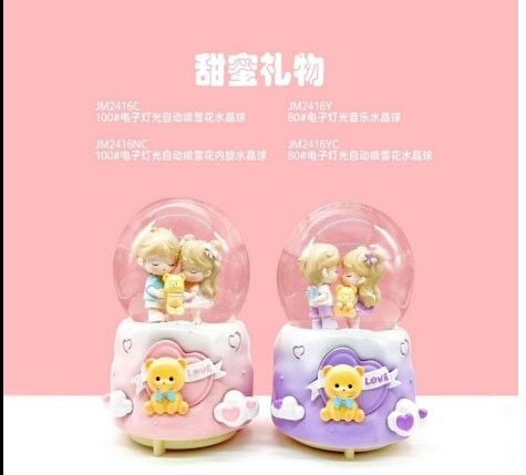 Işıklı Müzikli Püskürtmeli Büyük Boy Kar Küresi