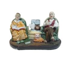 Koltukta Oturan Yaşlı Çift