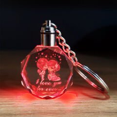 Renk Değiştiren Sevgililer Temalı Cam Küre Ve Işıklı Kristal Anahtarlık