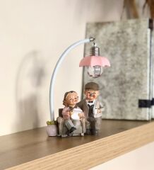 Yaşlı Çift Işıklı Biblo