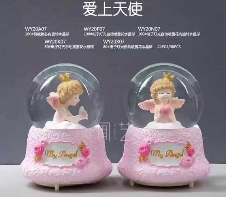 Işıklı Müzikli Orta Boy Kar Küresi