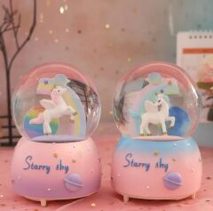 Unicorn Temalı Işıklı Müzikli Püskürtmeli Büyük Boy Kar Küresi