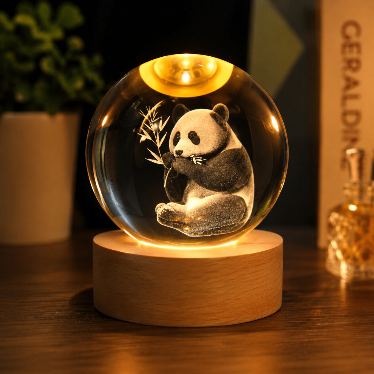 Dekoratif Panda Tasarımlı Ahşap Altlıklı Işıklı Cam Küre Büyük Boy Cam:8cm Ahşap:2cm