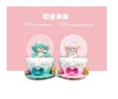 Işıklı Müzikli Püskürtmeli Büyük Boy Kar Küresi