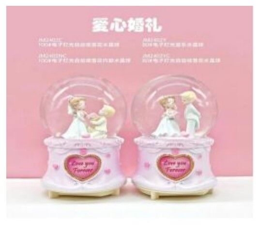 Işıklı Müzikli Püskürtmeli Büyük Boy Kar Küresi