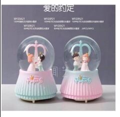 Işıklı Müzikli Püskürtmeli Büyük Boy Kar Küresi