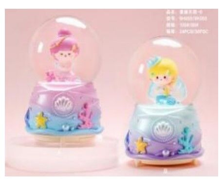 Sevimli Kız Işıklı Müzikli Püskürtmeli Büyük Boy Kar Küresi