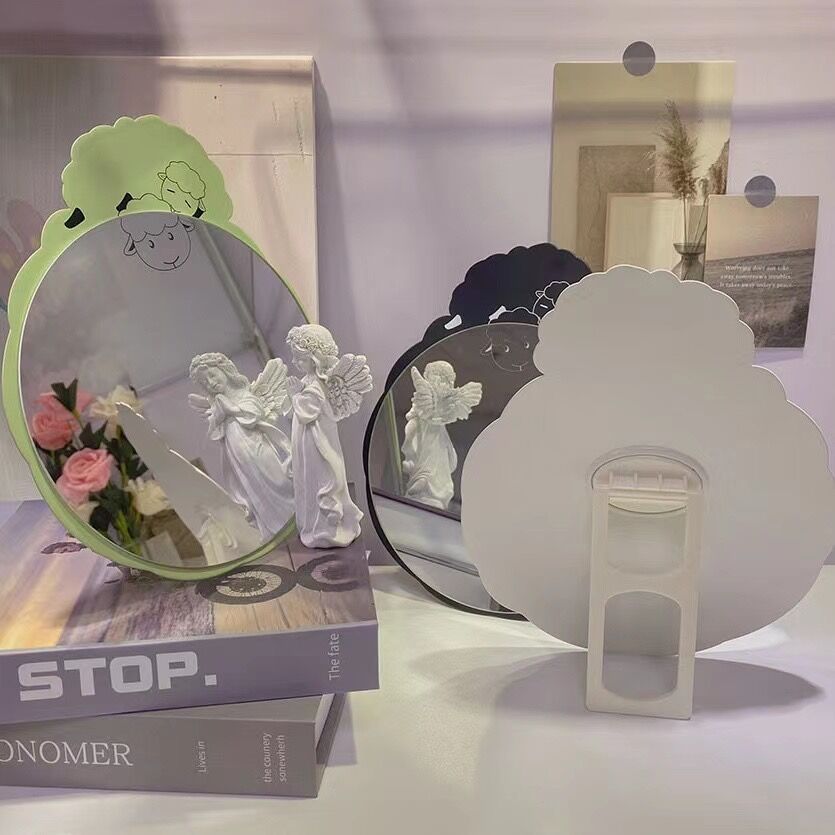 Koyun Tasarımlı Metal Makyaj Aynası