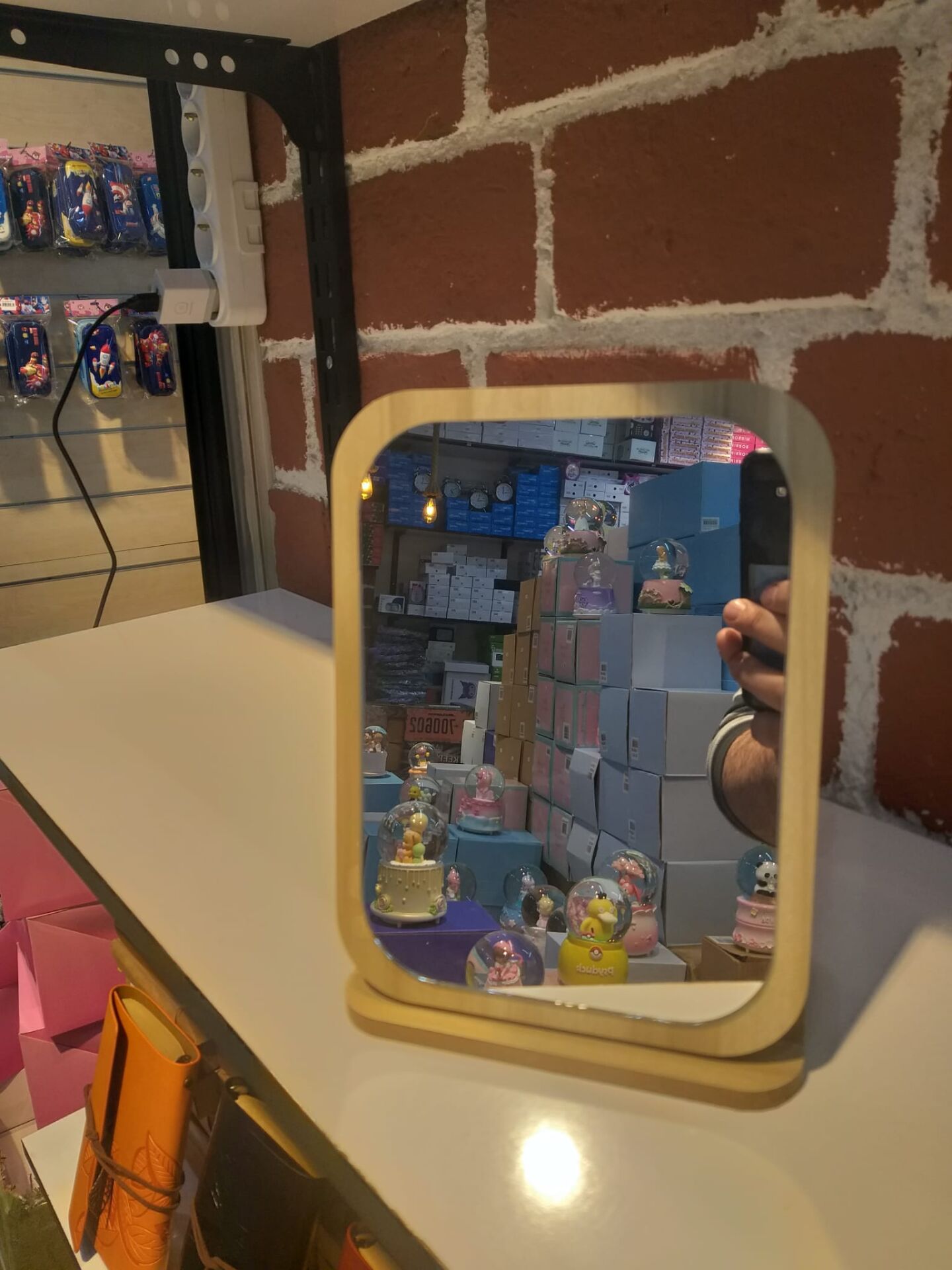 Ayaklı Makyaj Aynası