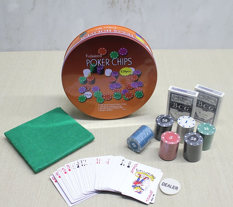 Metal Kutulu 120 Chip Ve 2 Adet İskambil  Kağit Setine Sahip Poker Oyunu Alk3535