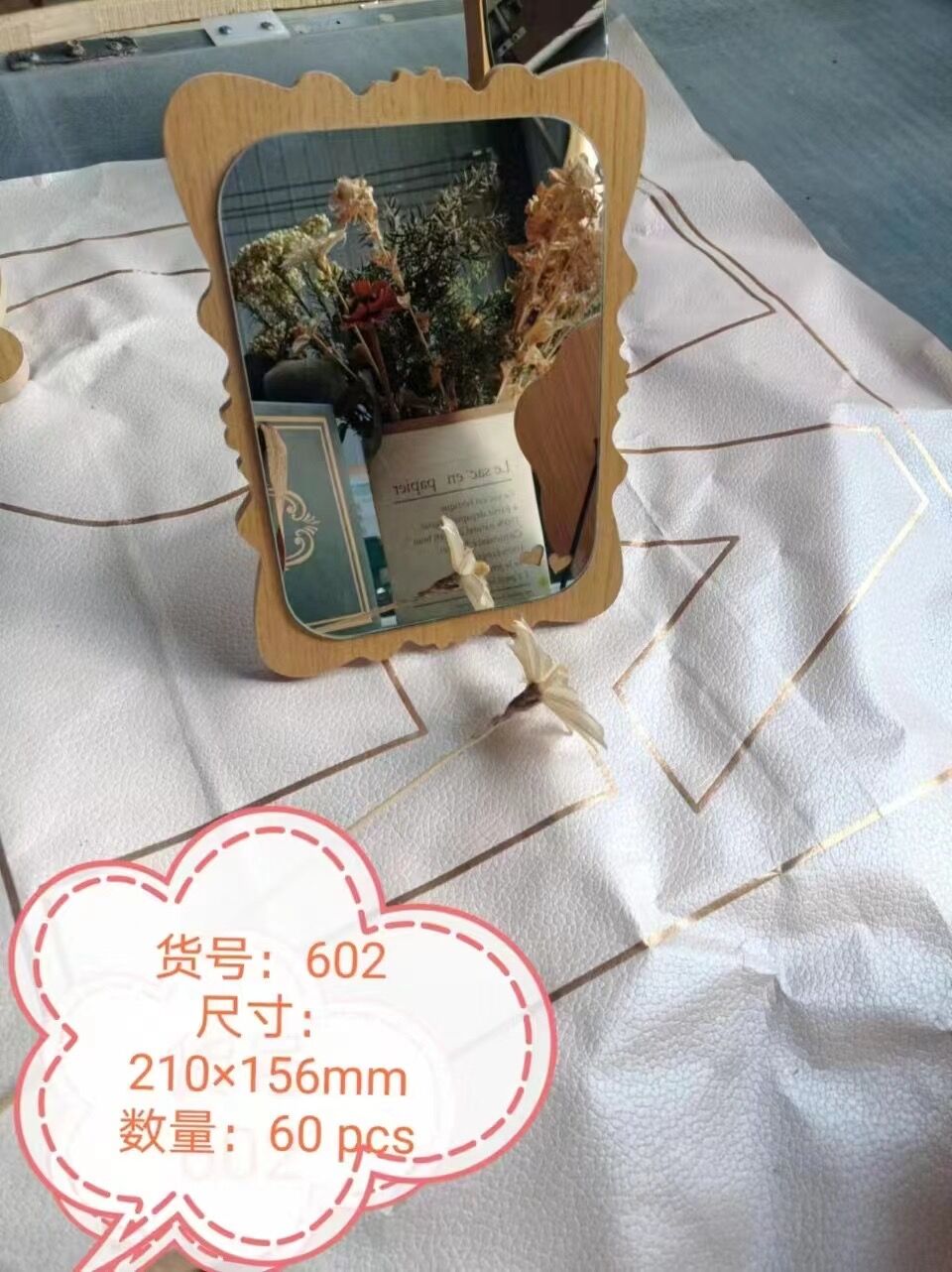 Ayaklı Makyaj Aynası