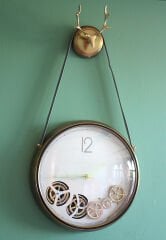 Çarklı Geyikli Duvar Saati