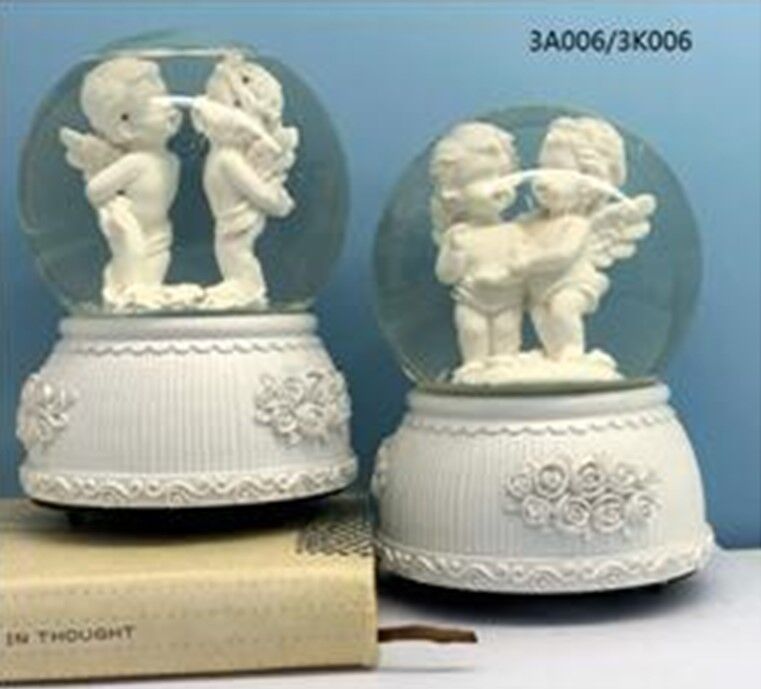 Işıklı Müzikli Püskürtmeli Büyük Boy Kar Küresi