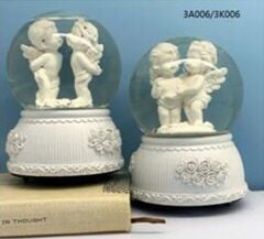 Işıklı Müzikli Püskürtmeli Büyük Boy Kar Küresi