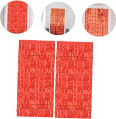 Kırmızı Disko Dikdörtgen Kesim Kapı Perdesi