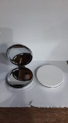 Beyaz Renk Büyüteçli Cep Aynası Yuvarlak