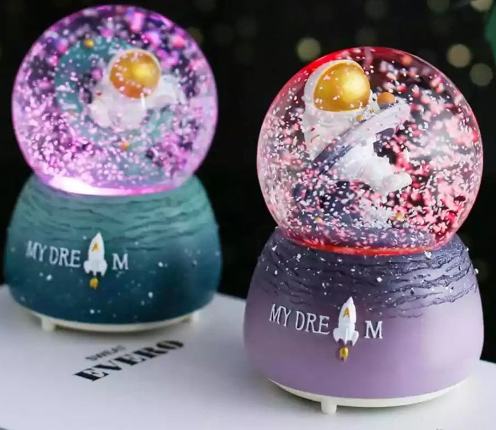 Astronot Kar Küresi Orta Boy WY20K23