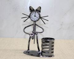 Metal Saksafon Çalan Müzisyen Kedi Saat Ve Kalemlik