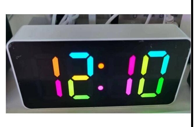 Renkli Dijtal Alarmlı Masa Saati Küçük Boy