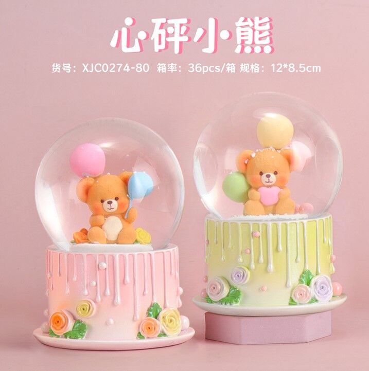 Işıklı Müzikli Orta Boy Kar Küresi