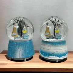 Toptan Büyük Boy Kış Masalı Temalı Pilli Kar Küresi