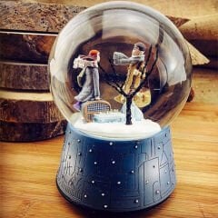 Toptan Büyük Boy Kış Masalı Temalı Pilli Kar Küresi