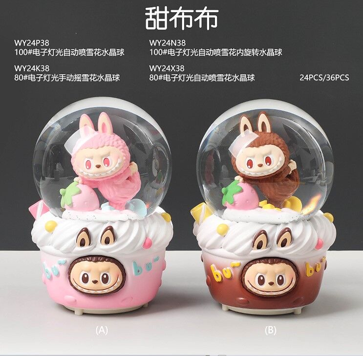 Işıklı Müzikli Püskürtmeli Büyük Boy Kar Küresi Model 39