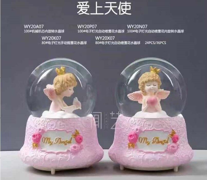 Işıklı Müzikli Püskürtmeli Büyük Boy Kar Küresi Model 42